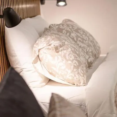 Apartamento Modern Riverside Stays For 4 *